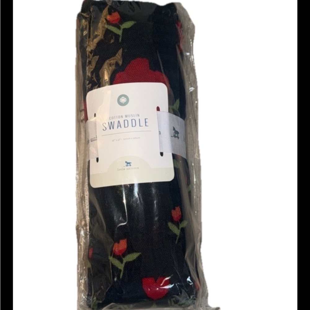 Little unicorn custom Muslin swaddle blanket black/red floral